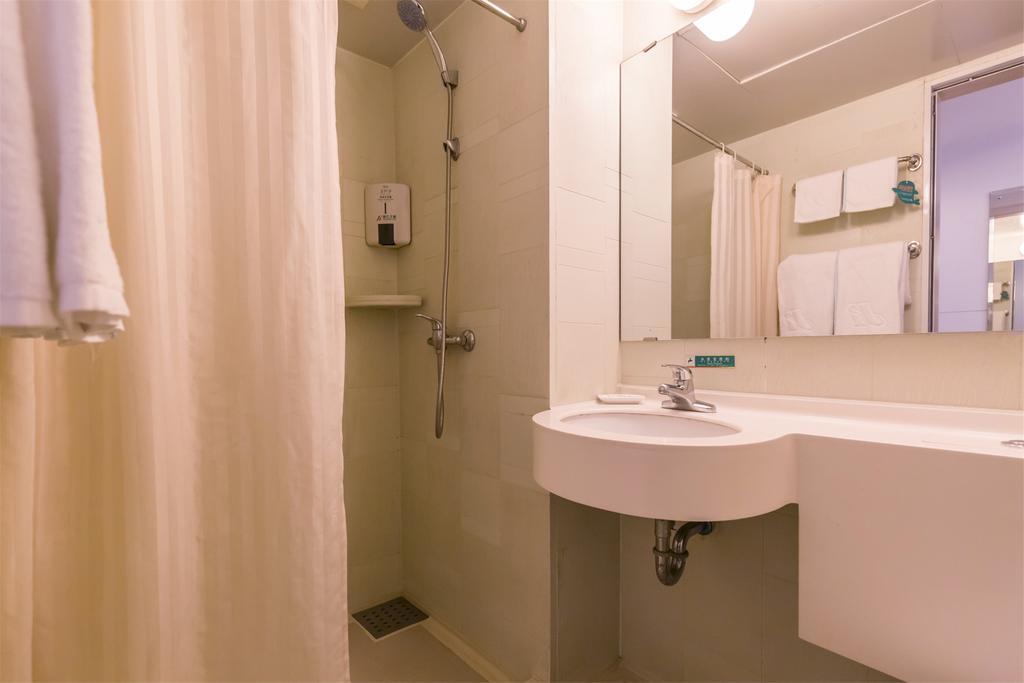 Jinjiang Inn - Shanghai Yixian Road Экстерьер фото